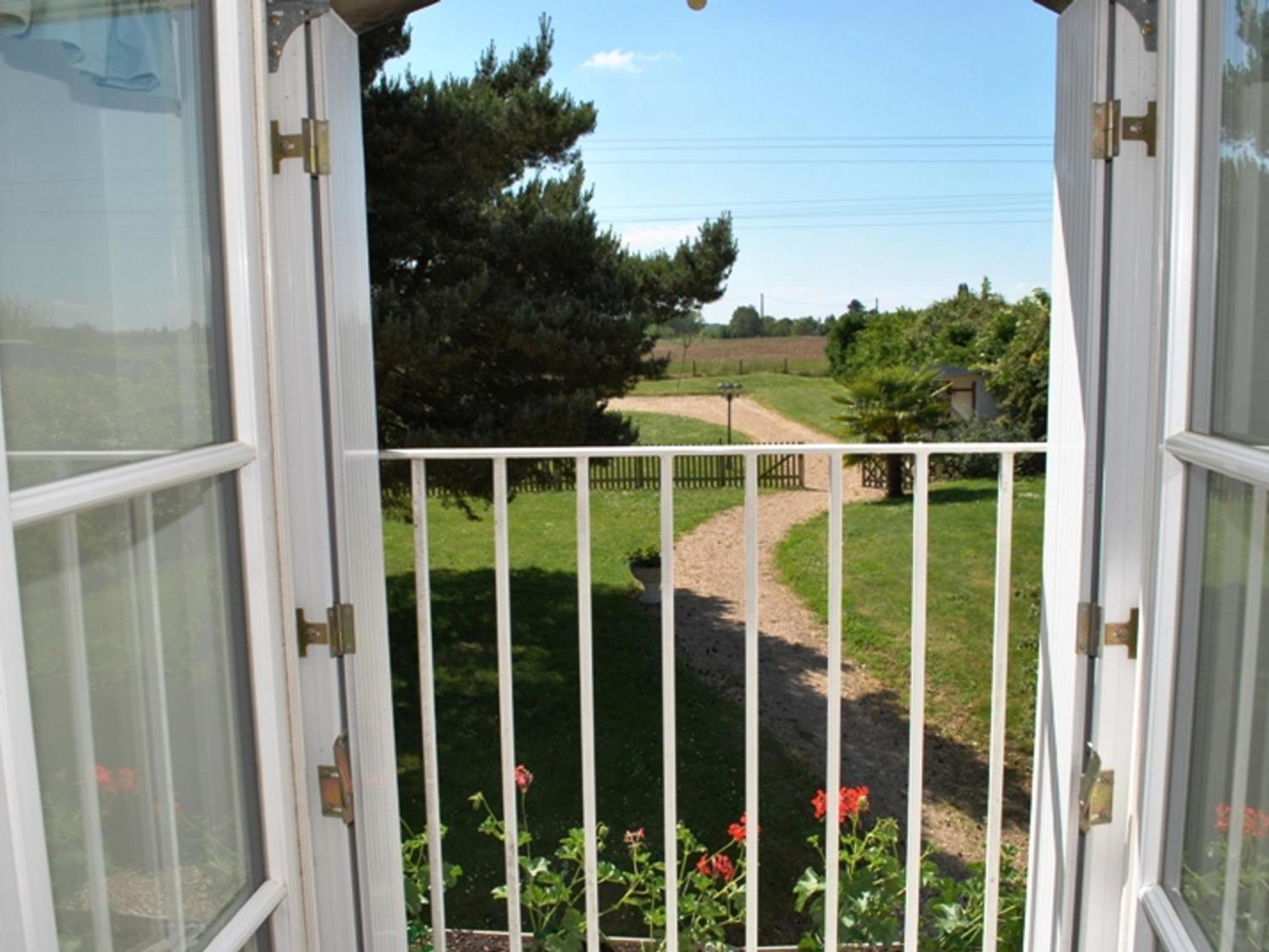 Gite De Charme Pres Des Chateaux De La Loire Avec Jardin, Terrasse Et Equipements Pour Familles - Fr-1-381-359 Azay-sur-Cher Екстер'єр фото